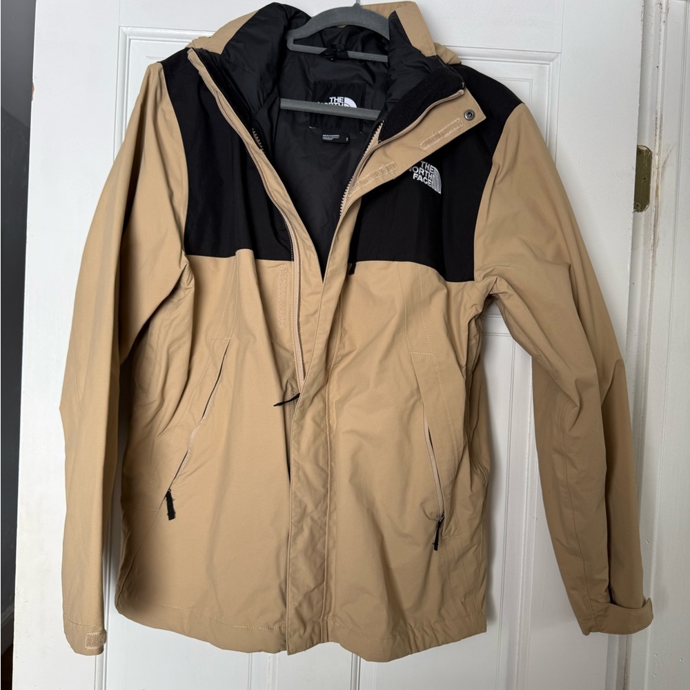 The North Face Men's Beige and Black Performance Jacket